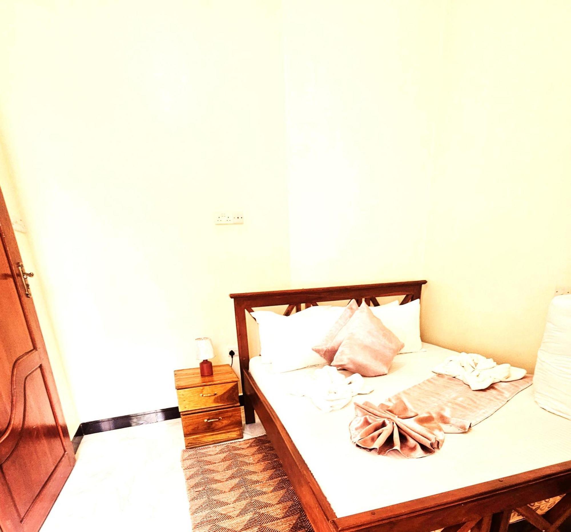 Safi House Bed & Breakfast Boma la Ngombe Dış mekan fotoğraf
