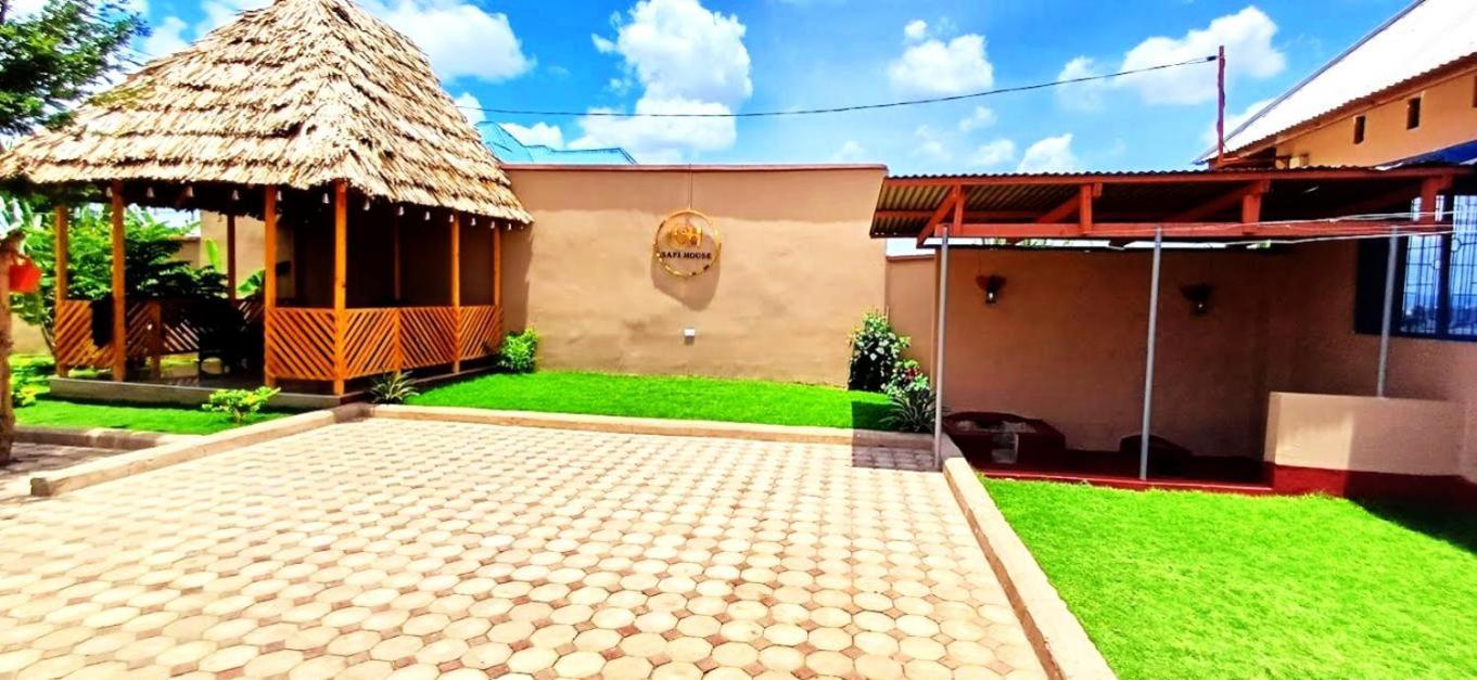 Safi House Bed & Breakfast Boma la Ngombe Dış mekan fotoğraf