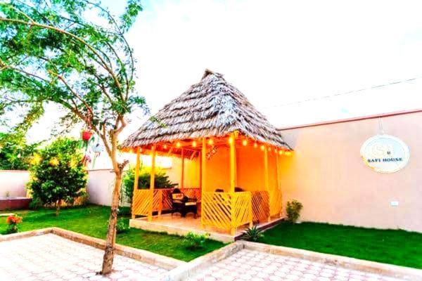 Safi House Bed & Breakfast Boma la Ngombe Dış mekan fotoğraf