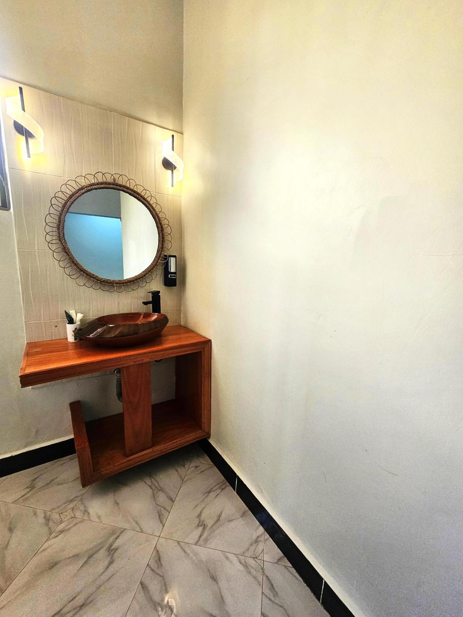 Safi House Bed & Breakfast Boma la Ngombe Dış mekan fotoğraf