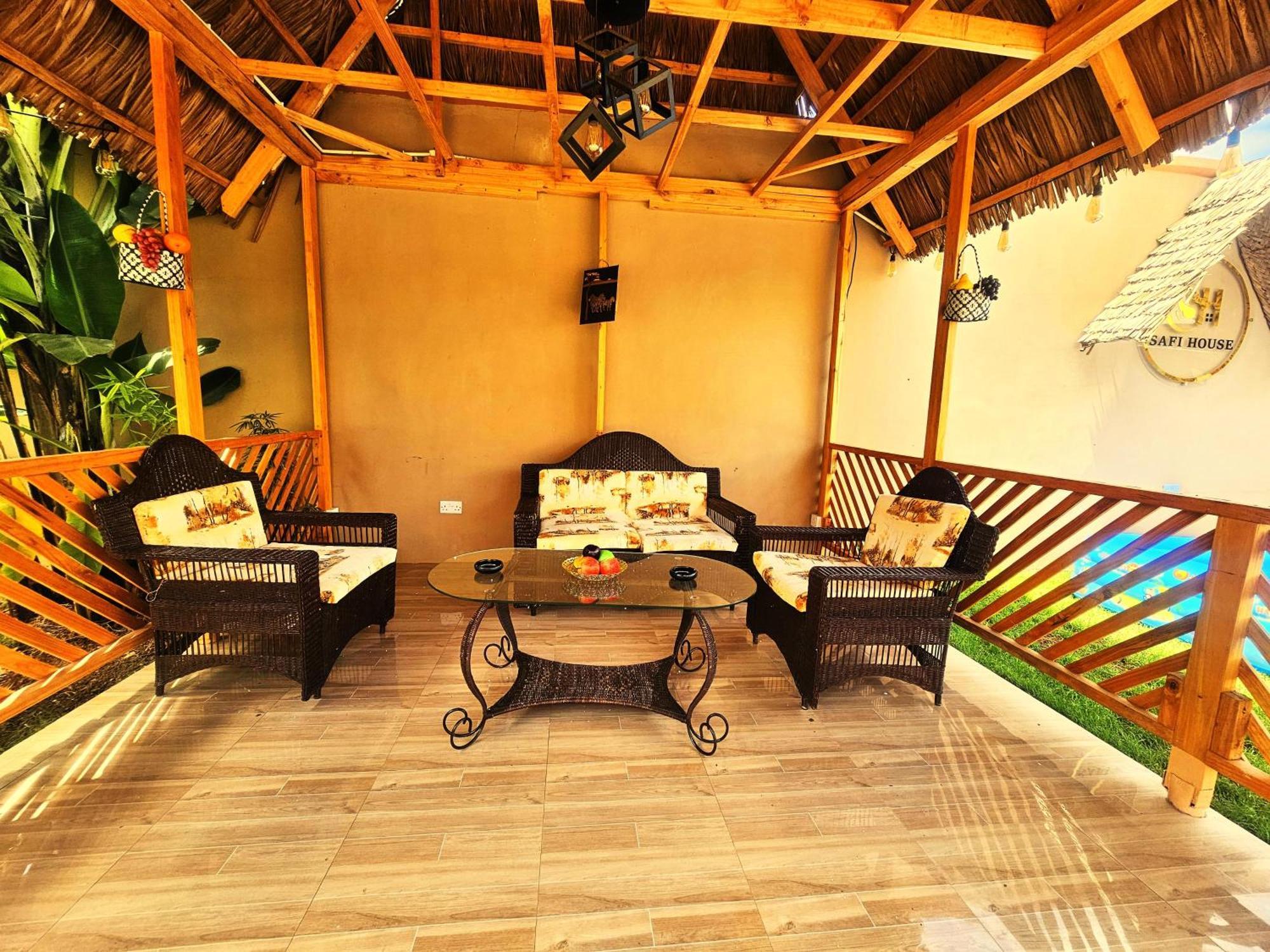 Safi House Bed & Breakfast Boma la Ngombe Dış mekan fotoğraf